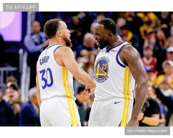 勇士团队篮球42次助攻 七人得分上双击溃掘金防守